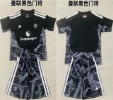 2026-2027 Manchester United club black goalkeeper soccer jerseys