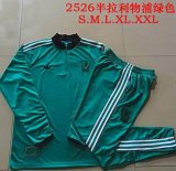 2025-2026 Liverpool club green soccer uniforms with Long Trousers B25132